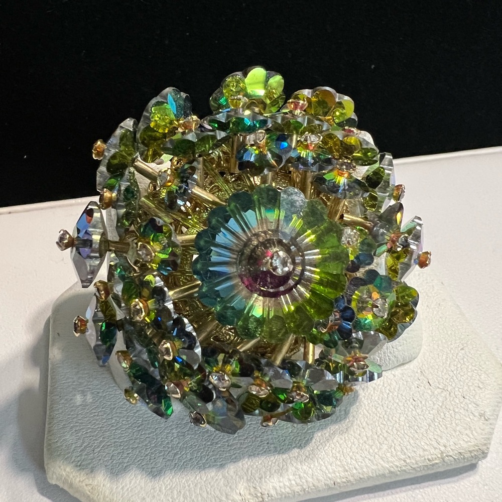 Vendome Signed Vintage Circle Brooch Aurora Borealis